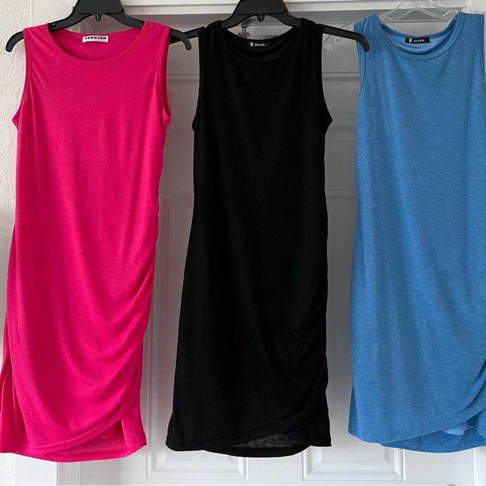 Sleeveless knit sheath dresses small